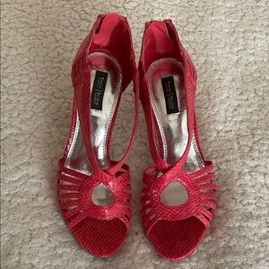 White House Black Market Coral Pink Heels w/Distinctive Design